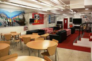 Cafetería y sala social para los estudiantes