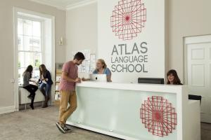 Recepción de Atlas Language School